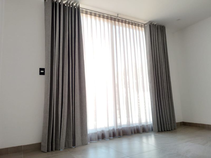 Cortinas elegantes en recámara